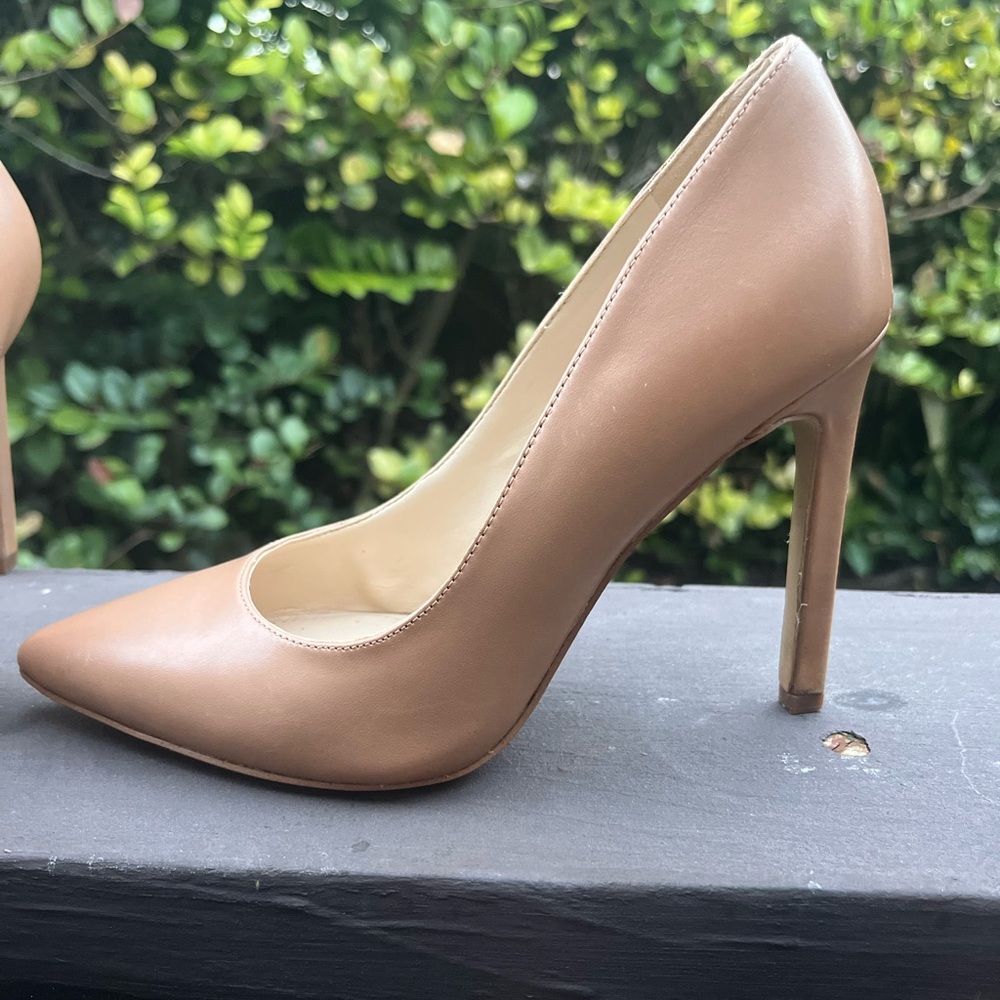 NINE WEST Tatiana Pointed Toe Pumps 5.5